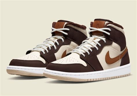 nike jordan mid maat 40|jordan 1 mid top brown.